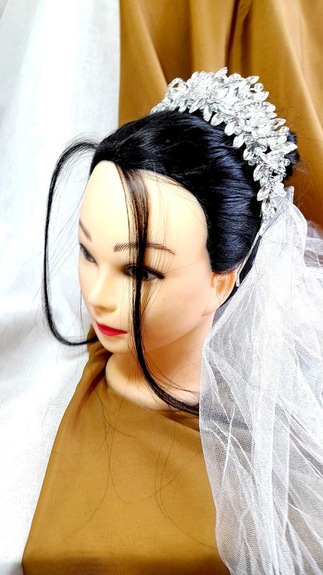 تاج پرنسسی برجسته با طراحی سه بعدی ترکیب سنگ و کریستال و نگین اصل (۱۰ تا تاج بخر یکی هدیه ببر ۱۰+۱=۱۱)